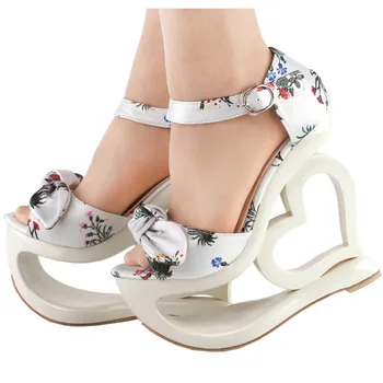 LF40213 SHOW STORY Elegant Floral Print Bow Ankle Strap Heart Heel Wedge Bridesmaid Wedding Sandals
LF40213 SHOW STORY Elegant Floral Print Bow Ankle Strap Heart Heel Wedge Bridesmaid Wedding Sandals