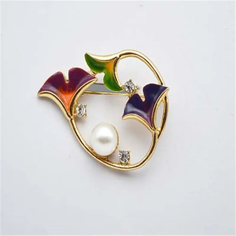 Free fashion ladies jewelry exquisite flower pattern shape girl brooch color enamel craft exquisite elegant retro style sets
Free fashion ladies jewelry exquisite flower pattern shape girl brooch color enamel craft exquisite elegant retro style sets