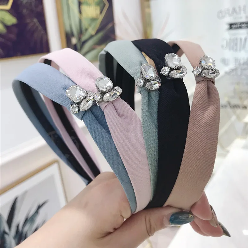 Girls Shiny Luxury Rhinestone Hair Band High Quality Diamond Hair Hoop Accessories for Women Headbands Ornaments Hairbands
Girls Shiny Luxury Rhinestone Hair Band High Quality Diamond Hair Hoop Accessories for Women Headbands Ornaments Hairbands
