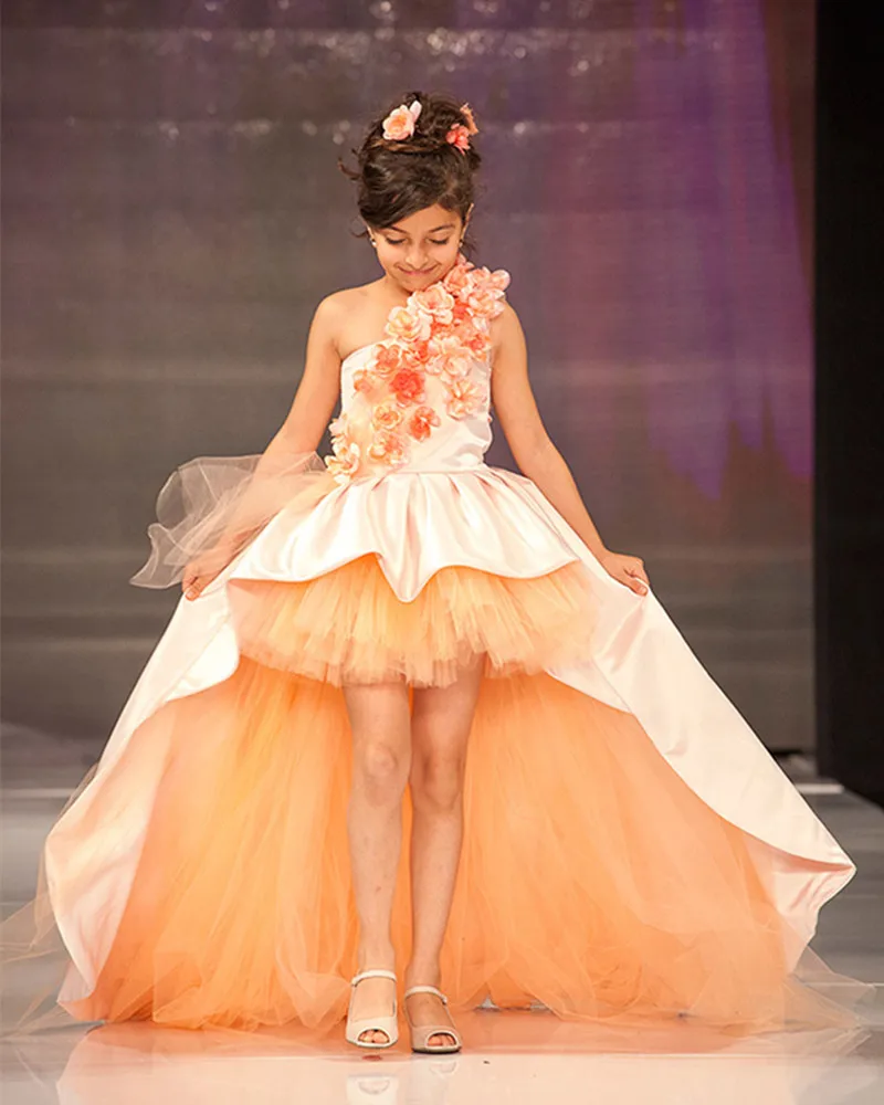 Lovely Flower Girl Dress New Beautiful Appliques One Shoulder High Low A-line Flowers for Girls Pageant Dress
Lovely Flower Girl Dress New Beautiful Appliques One Shoulder High Low A-line Flowers for Girls Pageant Dress