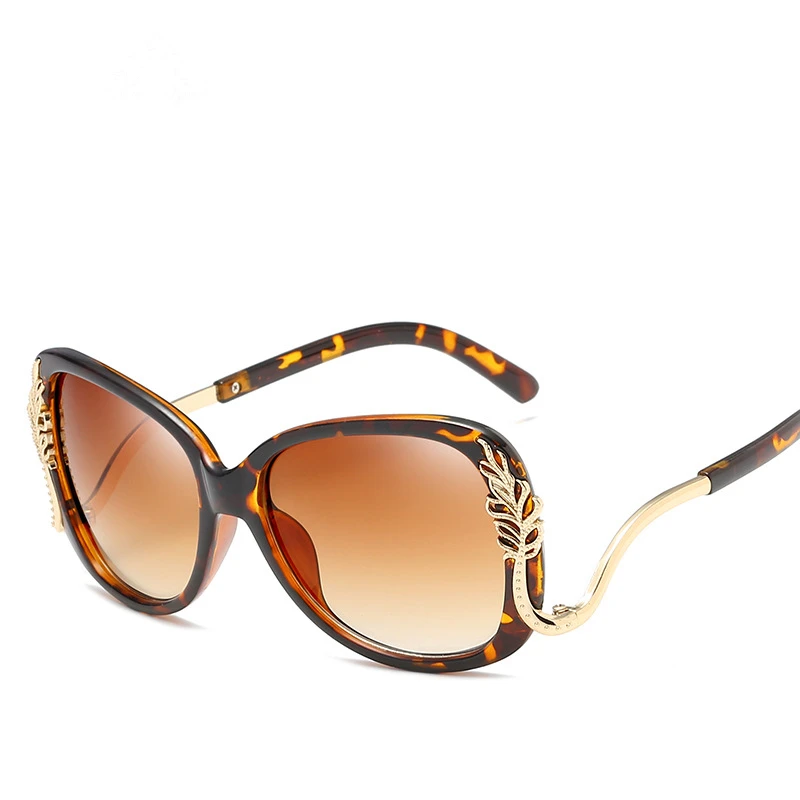 New lady's Sunglasses fashion trend big frame frog mirror curved metal branch decoration mirror leg anti UV glasses
New lady's Sunglasses fashion trend big frame frog mirror curved metal branch decoration mirror leg anti UV glasses
