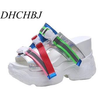 2019 Summer Women Slippers Flip-Flops Beach Shoes Ladies Middle Wedge Heels Shoes Woman Platform Slippers White Outside Sandals
2019 Summer Women Slippers Flip-Flops Beach Shoes Ladies Middle Wedge Heels Shoes Woman Platform Slippers White Outside Sandals