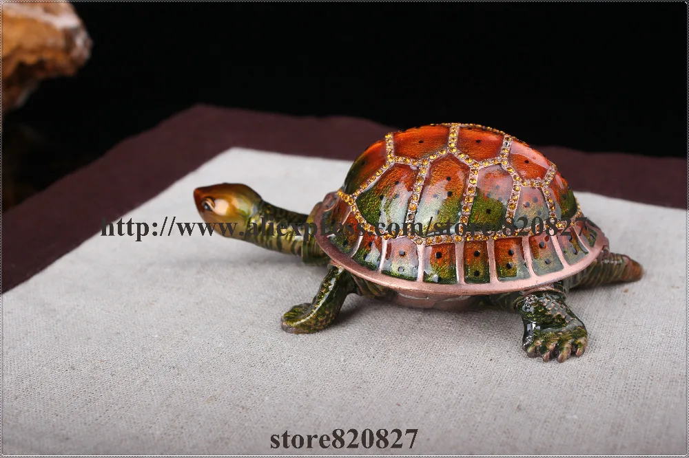 Moving Head Sea Turtle Keepsake Box Trinket Turtle Shape Jewelry Box Turtle Decorative Trinket Box Jeweled 8*7.2*3 CM (L*W*H)
Moving Head Sea Turtle Keepsake Box Trinket Turtle Shape Jewelry Box Turtle Decorative Trinket Box Jeweled 8*7.2*3 CM (L*W*H)