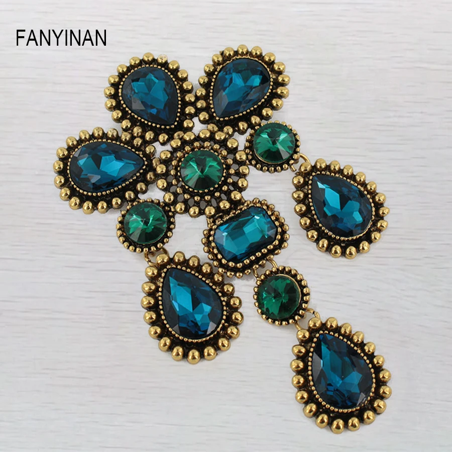 Women Brooch party 3 color Crystal glass Brooches pins wedding jewelry badges with pin summer style fashion Brooches free
Women Brooch party 3 color Crystal glass Brooches pins wedding jewelry badges with pin summer style fashion Brooches free