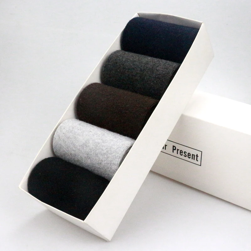 2018 Solid Color Autumn Winter Fashion Style Socks Business Classic Male Merino Socks Wool Cotton Men Thick Warm Black Socks
2018 Solid Color Autumn Winter Fashion Style Socks Business Classic Male Merino Socks Wool Cotton Men Thick Warm Black Socks