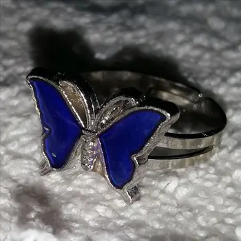 Super Butterfly mood ring change color ring mix size changes color to the temperature of your blood 100pcs/lot
Super Butterfly mood ring change color ring mix size changes color to the temperature of your blood 100pcs/lot