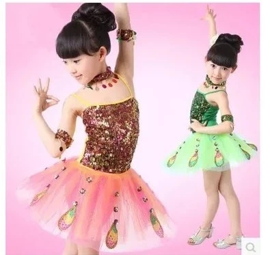 New young children dance show costume Dai dance clothes 61 stage costume girl Peacock sequin skirt pants
New young children dance show costume Dai dance clothes 61 stage costume girl Peacock sequin skirt pants