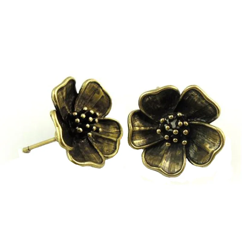 Julie Wang Women Earrings 1Pair Copper Bronze Ancient Flower Stud Earrings Fashion Girl Party Waring Daily Using
Julie Wang Women Earrings 1Pair Copper Bronze Ancient Flower Stud Earrings Fashion Girl Party Waring Daily Using