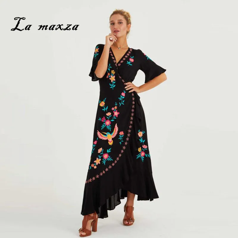 2019 Women Summer Dress Bohemian Sexy Print Embroidery Dresses Elegant Long Plus Size Dress
2019 Women Summer Dress Bohemian Sexy Print Embroidery Dresses Elegant Long Plus Size Dress