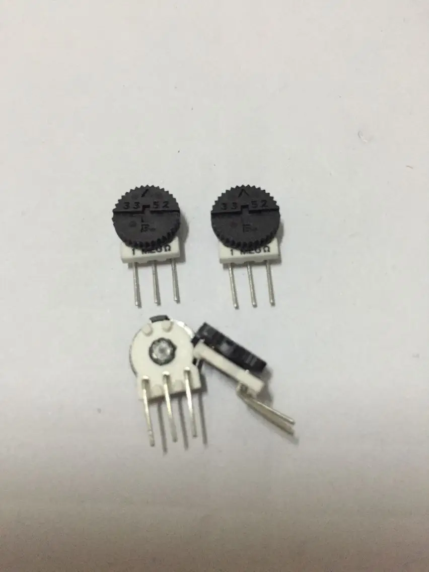 Original new 100% Costa Rica import 3352W1 105LF dial fine-tuning potentiometer 335W-1-105LF (SWITCH)
Original new 100% Costa Rica import 3352W1 105LF dial fine-tuning potentiometer 335W-1-105LF (SWITCH)