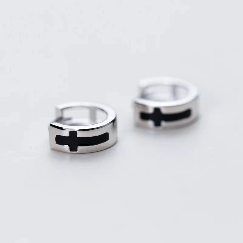 S925 sterling silver earrings simple black cross ear ring trend neutral personality fashion male ear jewelry ear bone ear buckle
S925 sterling silver earrings simple black cross ear ring trend neutral personality fashion male ear jewelry ear bone ear buckle