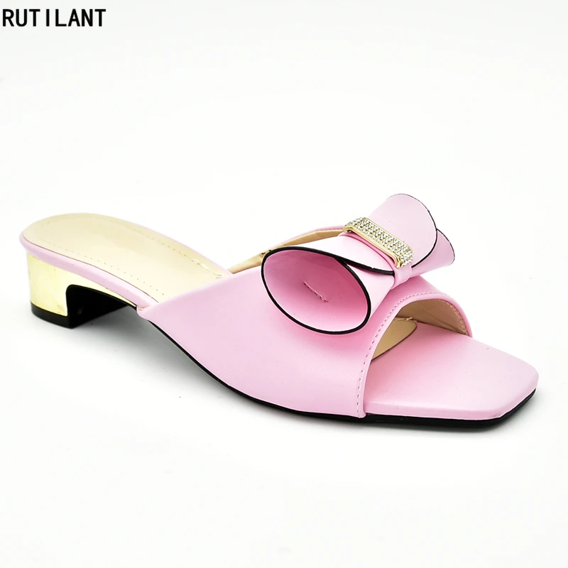 Latest Design Summer Sandals Women Low Shoes Decorated with Appliques Designer Luxury Shoes Women 2019 Slip on Shoes for Women
Latest Design Summer Sandals Women Low Shoes Decorated with Appliques Designer Luxury Shoes Women 2019 Slip on Shoes for Women