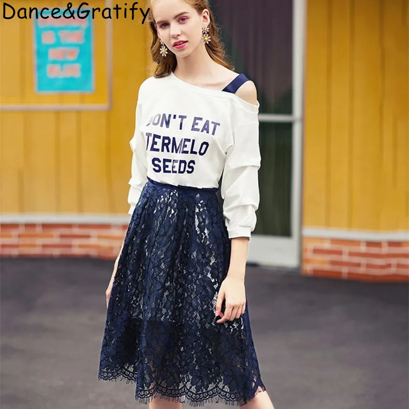 Women Dress Matching Set 2019 New Fashion Print Letter Cotton Straight Dress + Lace Hook Flower Skirt Suit Chic High Street Wear
Women Dress Matching Set 2019 New Fashion Print Letter Cotton Straight Dress + Lace Hook Flower Skirt Suit Chic High Street Wear