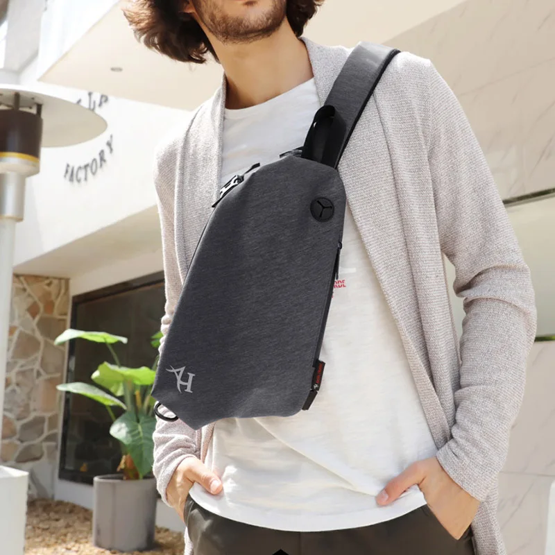 New cool style USB men chest bag waterproof shoulder bag youth sport waist bag Prevent the thief small crossbody pack c180
New cool style USB men chest bag waterproof shoulder bag youth sport waist bag Prevent the thief small crossbody pack c180