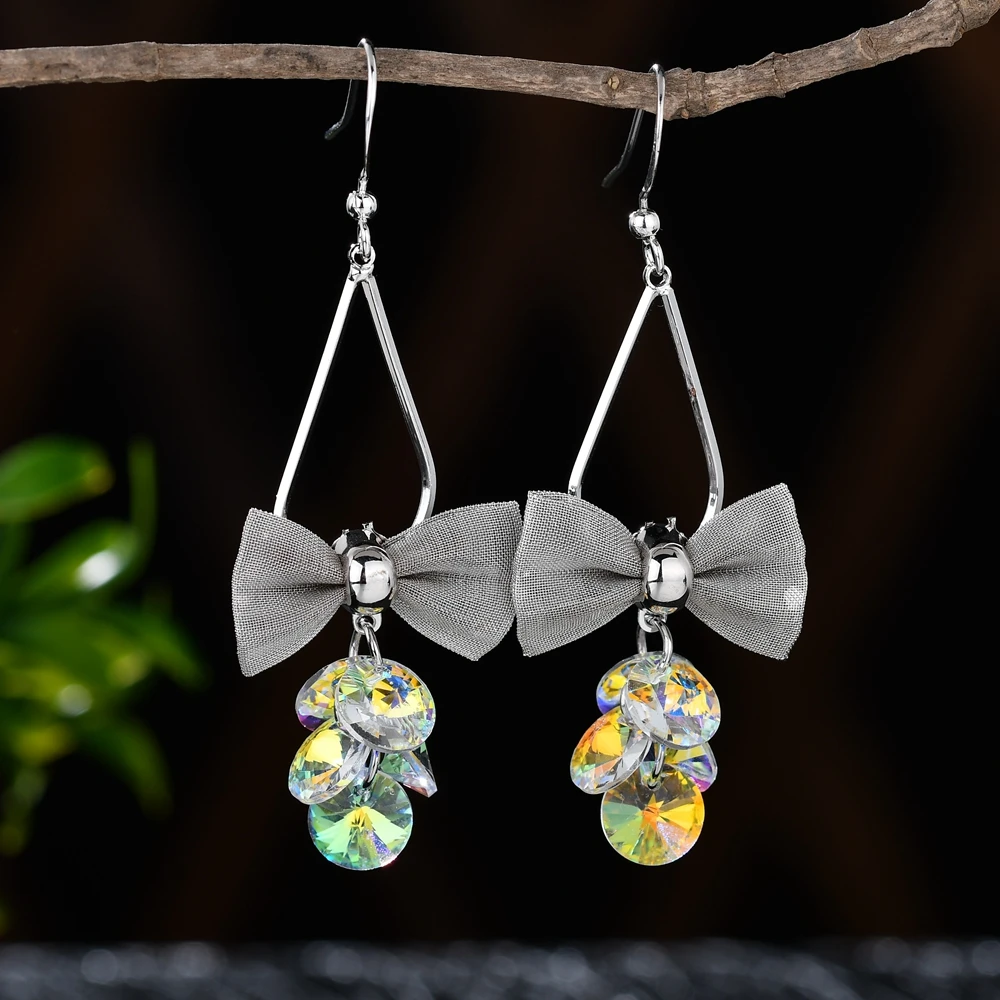 Fashion Colorful Crystal Bowknow Silver Color Earrings Long Drop Dangle Earrings Jewelry for Women Girls
Fashion Colorful Crystal Bowknow Silver Color Earrings Long Drop Dangle Earrings Jewelry for Women Girls