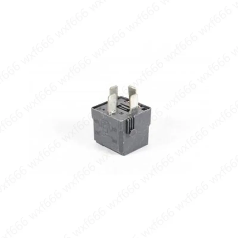 Car Fuse relay W204 W203 W251 W164 W212 W211 W220 W202mer ced esb enzGLA class Open circuit relay connector plug
Car Fuse relay W204 W203 W251 W164 W212 W211 W220 W202mer ced esb enzGLA class Open circuit relay connector plug
