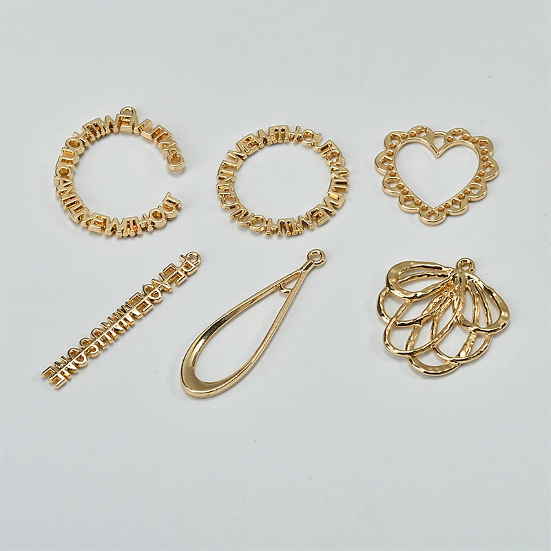 Europe and the United States DIY metal handcrafted the same circle letter ear jewelry production material package accessories
Europe and the United States DIY metal handcrafted the same circle letter ear jewelry production material package accessories