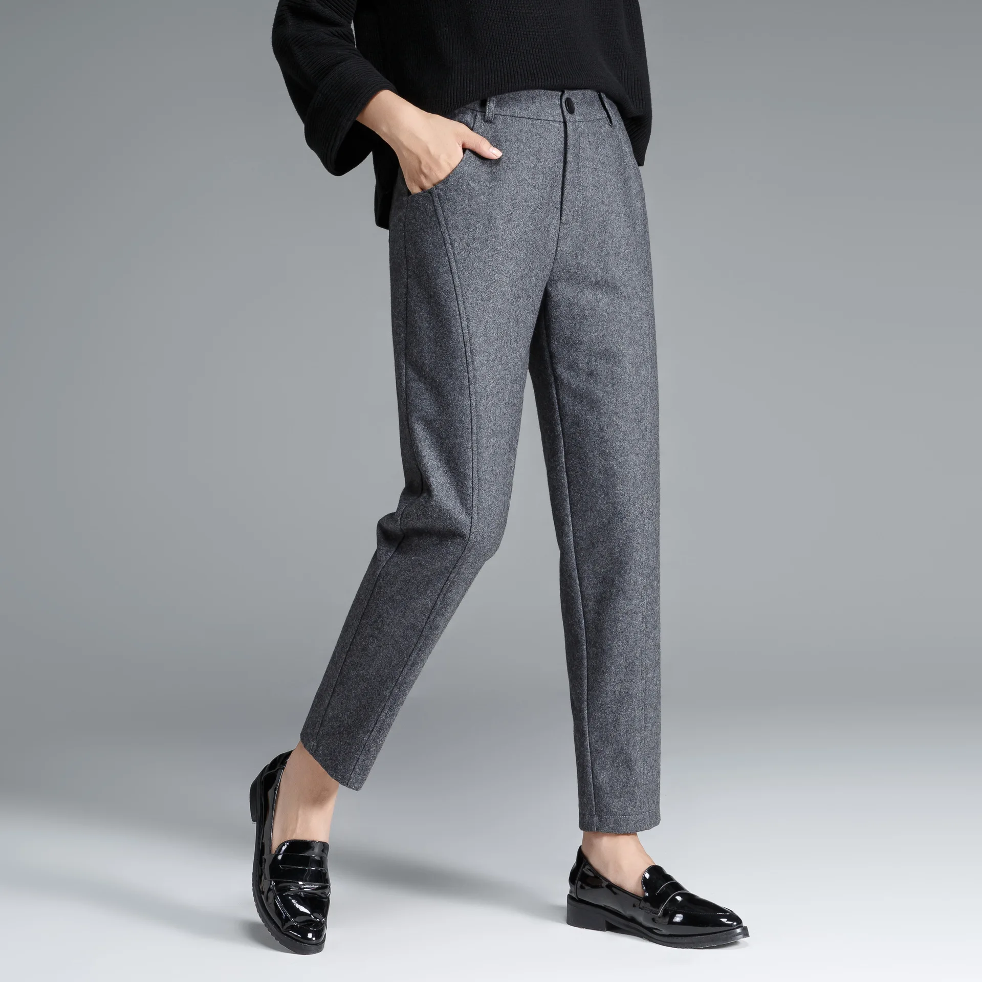 Brand Women's Casual Harem Pants For Autumn Slim Warm Woolen Elastic Band High Waist Black Gray Plus Size Pure Color Feet Pants
Brand Women's Casual Harem Pants For Autumn Slim Warm Woolen Elastic Band High Waist Black Gray Plus Size Pure Color Feet Pants