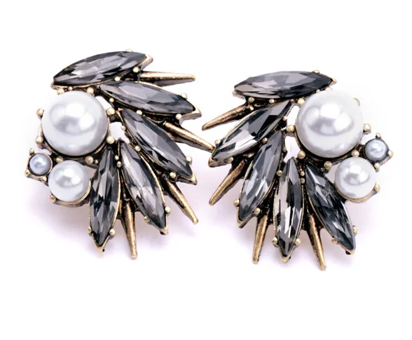 Fashion Imitation Pearl Stud Earrings Christmas Party 2019 New Elegant Crystal Earrings For Women Trendy Women Earrings 3E171
Fashion Imitation Pearl Stud Earrings Christmas Party 2019 New Elegant Crystal Earrings For Women Trendy Women Earrings 3E171