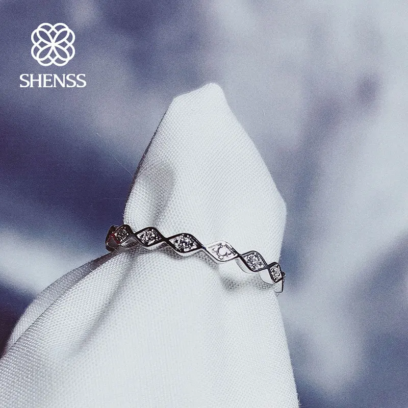 Elegant Quality 925 Wedding Rings Ins Fashion Simple Zircon Diamond Adjustable Ring 925 Sterling Silver Ring for Women
Elegant Quality 925 Wedding Rings Ins Fashion Simple Zircon Diamond Adjustable Ring 925 Sterling Silver Ring for Women