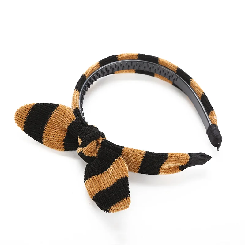 New Spring Autumn Winter Knot Headbands Women Vintage Woolen Headband Hair Accessories Solid Turban Elastic Hairband Head Hoop
New Spring Autumn Winter Knot Headbands Women Vintage Woolen Headband Hair Accessories Solid Turban Elastic Hairband Head Hoop
