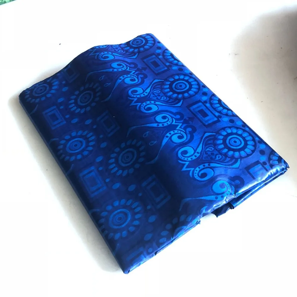 African Guinea Brocade Lace High Quality 100% Cotton Bazin Lace Printed Jacquard For Man Bazin Riche Getzner
African Guinea Brocade Lace High Quality 100% Cotton Bazin Lace Printed Jacquard For Man Bazin Riche Getzner