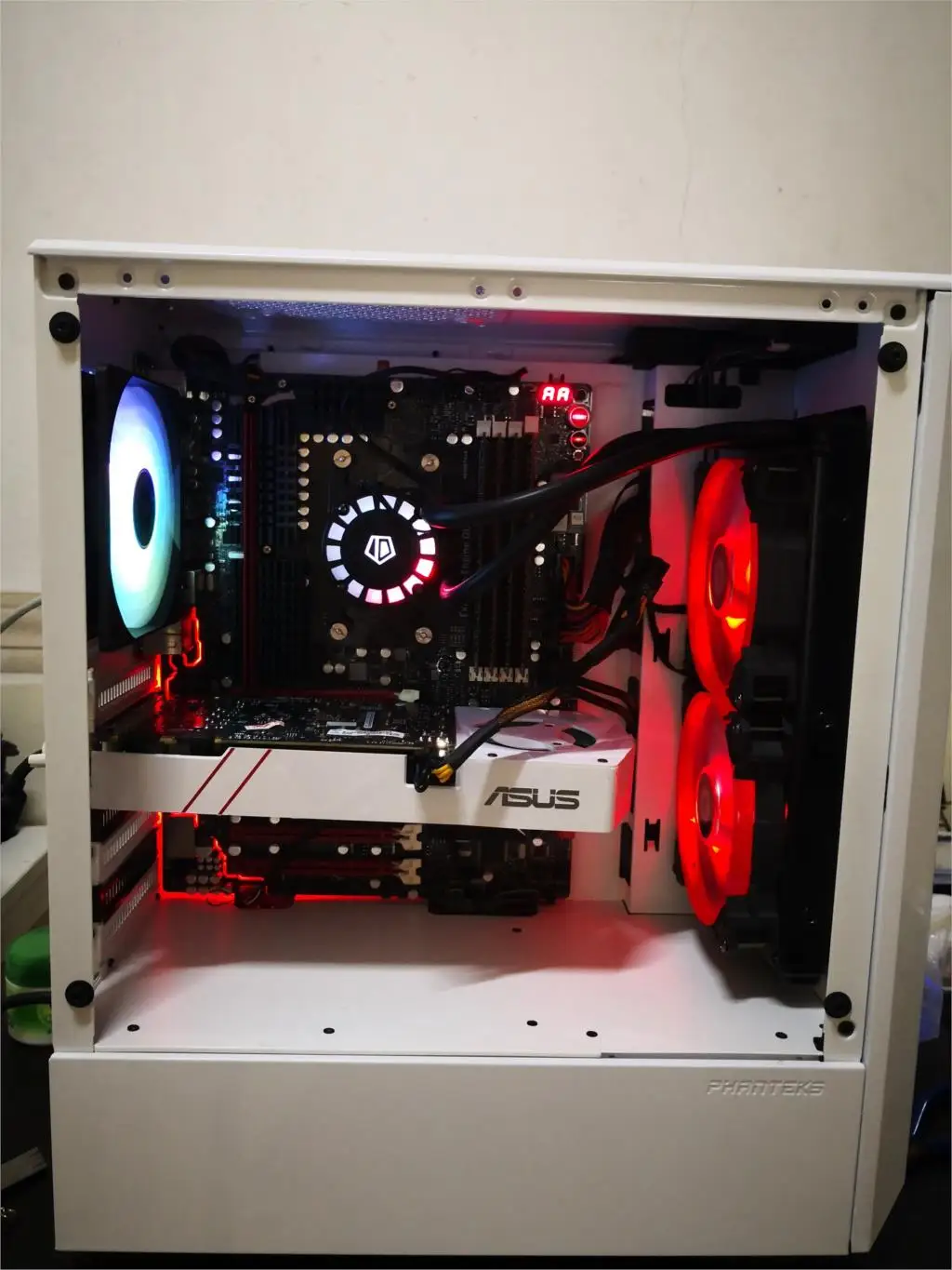 ASUS Crosshair V Formula-Z C5F-Z motherboard+FX8300+ASUS GTX970 4G+240GB SSD+4x4GB 1600 RAM+warter cooler DIY PC.
ASUS Crosshair V Formula-Z C5F-Z motherboard+FX8300+ASUS GTX970 4G+240GB SSD+4x4GB 1600 RAM+warter cooler DIY PC.