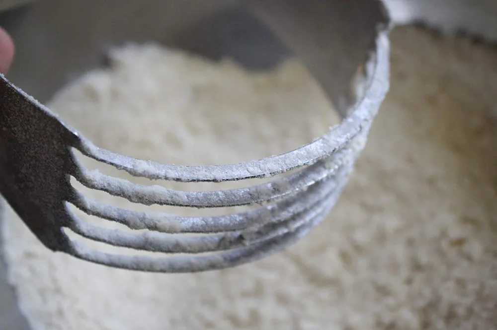 dough cutter