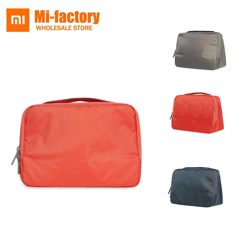 Original Xiaomi 90 Men Women Portable Travelling Bag Wash Storage bag Nylon Waterproof Women Makeup Bag Cosmetic Case 3L
Original Xiaomi 90 Men Women Portable Travelling Bag Wash Storage bag Nylon Waterproof Women Makeup Bag Cosmetic Case 3L