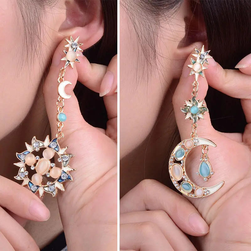 Elegant Gold Star Sun God & Moon Crystal Rhinestone Long Tassel Dangle Earring For Women Jewelry Earring Bijoux boucle d'oreille
Elegant Gold Star Sun God & Moon Crystal Rhinestone Long Tassel Dangle Earring For Women Jewelry Earring Bijoux boucle d'oreille