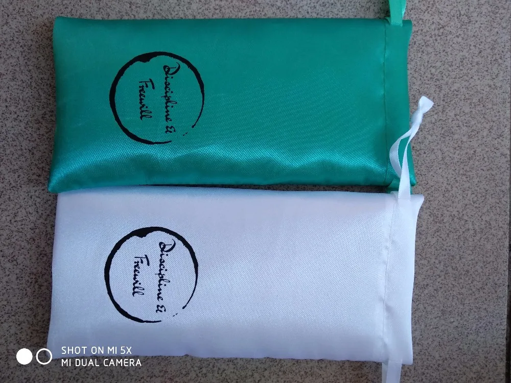 100pcs High quality satin drawstring bags 9*18cm jewelry bags wholesale dust bag glasses bag for gift packaging free shipping
100pcs High quality satin drawstring bags 9*18cm jewelry bags wholesale dust bag glasses bag for gift packaging free shipping
