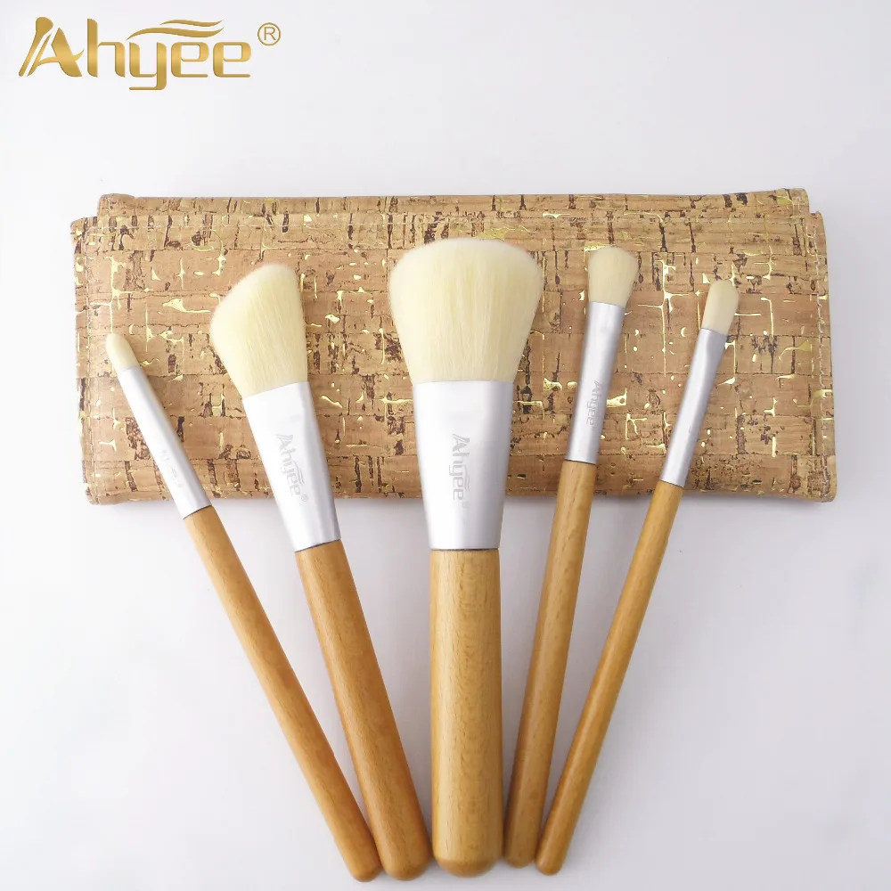 High Quality 5Pcs Ahyee Cosmetics Brush Of The Same Corlor and Design Beech Makeup Brushes Set With Case Novice Essential Items
High Quality 5Pcs Ahyee Cosmetics Brush Of The Same Corlor and Design Beech Makeup Brushes Set With Case Novice Essential Items