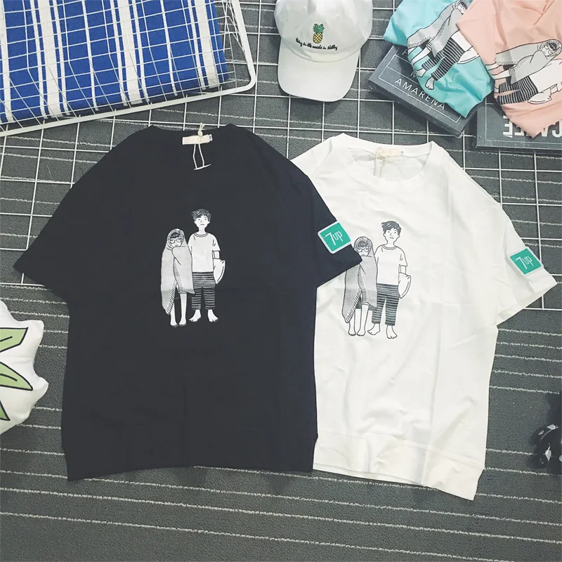 2018Hong Kong wind Harajuku Japanese retro couple relaxed BF men and women Korean short-sleeved T-shirt tide
2018Hong Kong wind Harajuku Japanese retro couple relaxed BF men and women Korean short-sleeved T-shirt tide