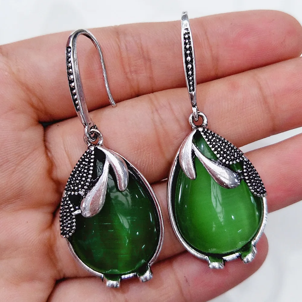 Tisonliz Vintage Silver Green Crystal Stone Dangle Earrings For Women Ladies Drop Earrings Bride Wedding Retro Jewelry Brincos
Tisonliz Vintage Silver Green Crystal Stone Dangle Earrings For Women Ladies Drop Earrings Bride Wedding Retro Jewelry Brincos