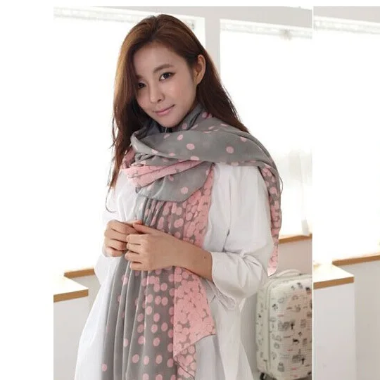 Wholesale New Korean Female Gradual Dot Scarf in Autumn and Winter European and American Major Printed Bali Scarf and Silk Scarf
Wholesale New Korean Female Gradual Dot Scarf in Autumn and Winter European and American Major Printed Bali Scarf and Silk Scarf