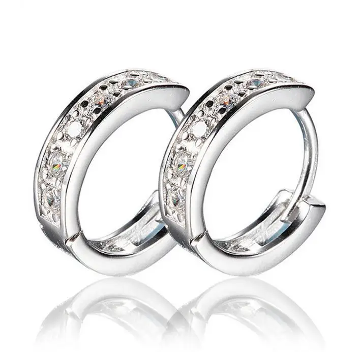 2015 new arrived925 Sterling silver fine fashion jewerly silm round full crystal stone earring hoop cilp for women wedding hot
2015 new arrived925 Sterling silver fine fashion jewerly silm round full crystal stone earring hoop cilp for women wedding hot