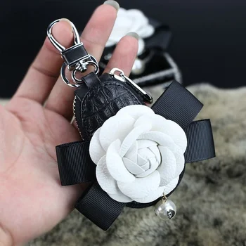 Cute Pearl Flower Leather Car Key Case Key Holder Housekeeper Zipper Key Cover Bag Pouch Car Accessories Gifts for Women Girls
Cute Pearl Flower Leather Car Key Case Key Holder Housekeeper Zipper Key Cover Bag Pouch Car Accessories Gifts for Women Girls