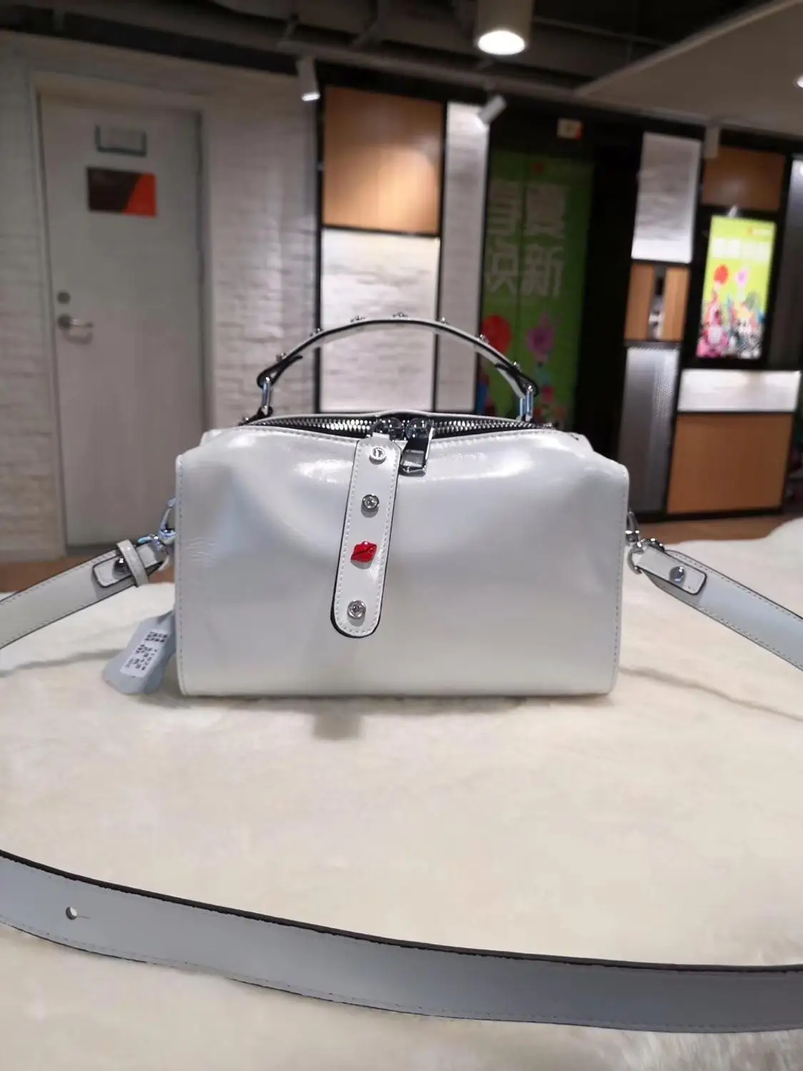 Kafunila genuine cowhide leather bags for women 2019 famous brand designer high quality crossbody shoulder bags bolsa feminina
Kafunila genuine cowhide leather bags for women 2019 famous brand designer high quality crossbody shoulder bags bolsa feminina