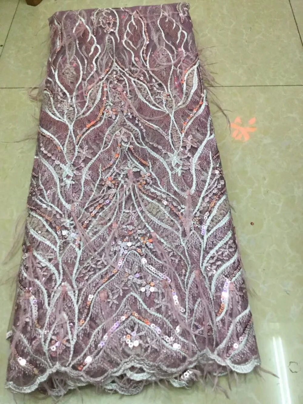 Beaded 3D sequined African lace fabric with feathers, hand-made 3D flowers in 2018, royal party dress dubai YYZ79032
Beaded 3D sequined African lace fabric with feathers, hand-made 3D flowers in 2018, royal party dress dubai YYZ79032