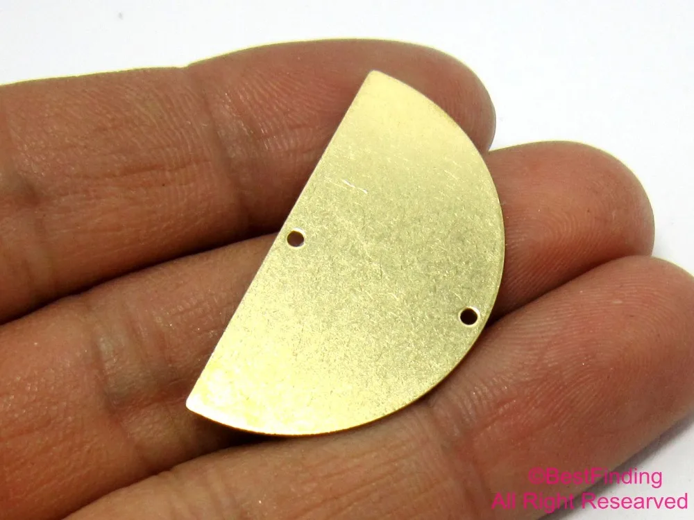 10pcs Brass Charms, Half round Earring connector, Earring Accessories, 35x19mm, Brass Semi Circle, Jewelry making - R053
10pcs Brass Charms, Half round Earring connector, Earring Accessories, 35x19mm, Brass Semi Circle, Jewelry making - R053