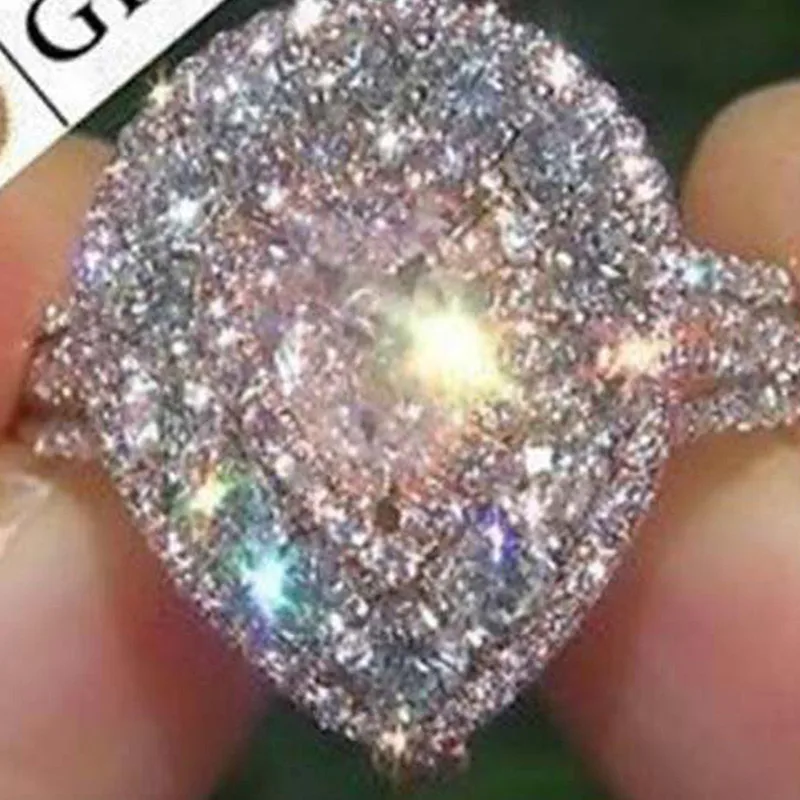 ZORCVENS New Luxury Female Fashion Jewelry Silver Color Big Water Drop Shape CZ Stone Engagement Ring for Woman
ZORCVENS New Luxury Female Fashion Jewelry Silver Color Big Water Drop Shape CZ Stone Engagement Ring for Woman