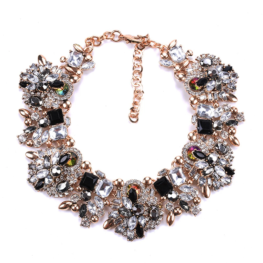 

Fatpig Party Charm Rhinestone Flowers Necklace Women Fashion Crystal Jewelry Choker Statement Bib Collar Necklace 2021 halloween