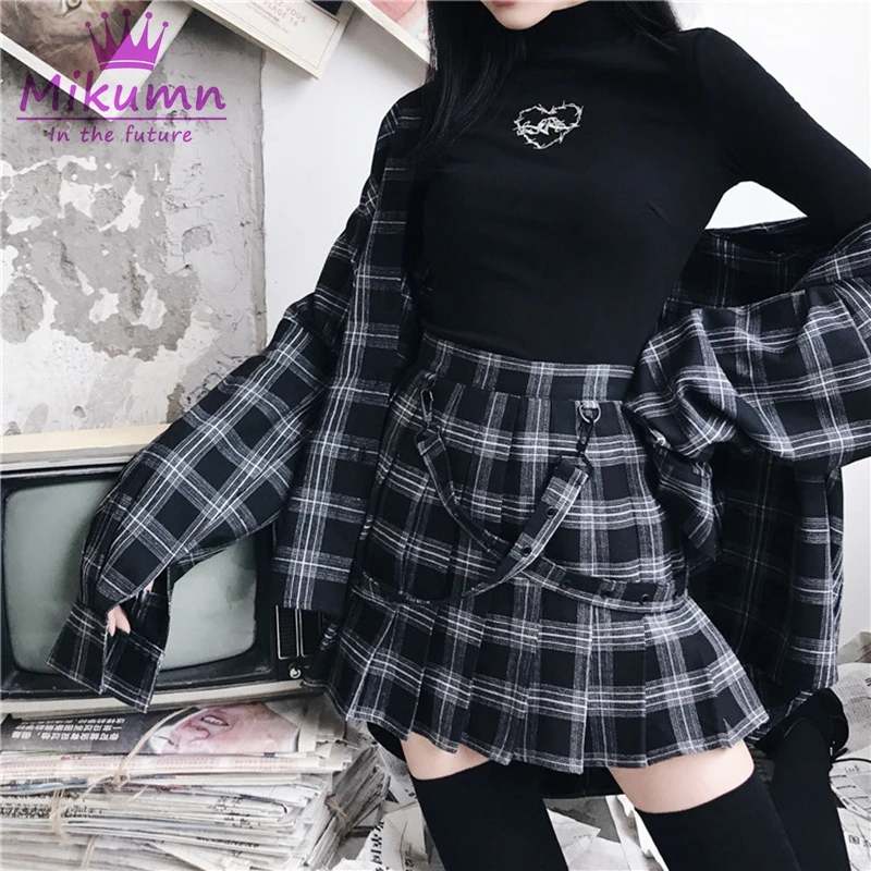 Gothic Punk Women Black T-Shirts Autumn Women Top Harajuku Heart Embroidery Bodycon T shirt Long Sleeve Tee Shirts Pullover 
Gothic Punk Women Black T-Shirts Autumn Women Top Harajuku Heart Embroidery Bodycon T shirt Long Sleeve Tee Shirts Pullover