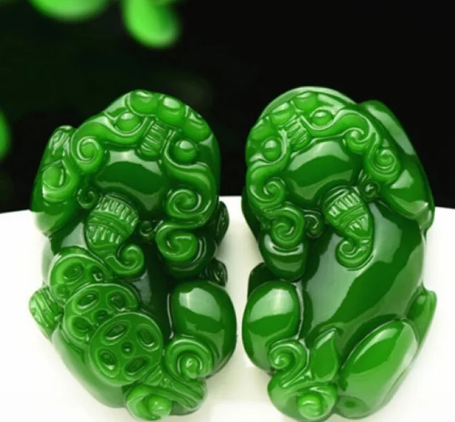 Natural green jade Manual sculpture ancient beast ward off bad luck 2PCS pendant
Natural green jade Manual sculpture ancient beast ward off bad luck 2PCS pendant