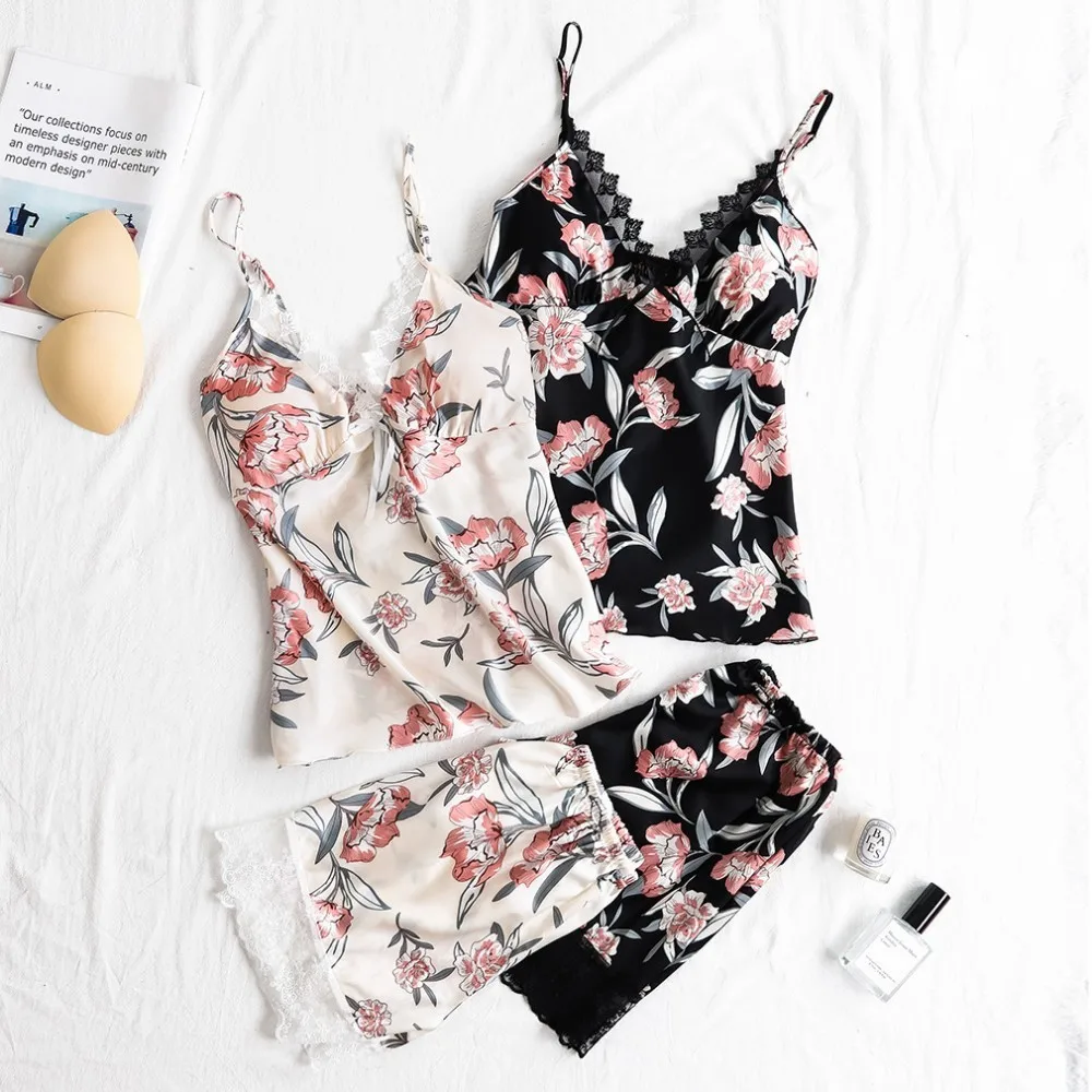 Silk Homewear Pyjamas Women Summer New Shorts Sexy Nightwear Two-piece Women Satin Pajamas Set Suit Sleepwear
Silk Homewear Pyjamas Women Summer New Shorts Sexy Nightwear Two-piece Women Satin Pajamas Set Suit Sleepwear