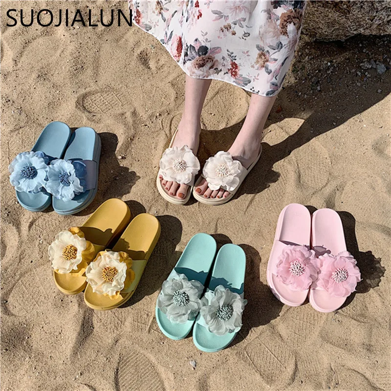 SUOJIALUN Hot Summer Slipper Sweet Flower Women Shoes Platform Female Slides Beach Flip Flops Woman Flowers Casual Slippers
SUOJIALUN Hot Summer Slipper Sweet Flower Women Shoes Platform Female Slides Beach Flip Flops Woman Flowers Casual Slippers