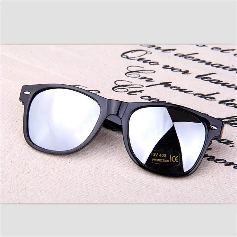 2019 New Fashion Sunglasses Men Women Unisex Square Frame Vintage Rivets Metal Design Retro Sun glasses gafas UV400% Goggles De
2019 New Fashion Sunglasses Men Women Unisex Square Frame Vintage Rivets Metal Design Retro Sun glasses gafas UV400% Goggles De