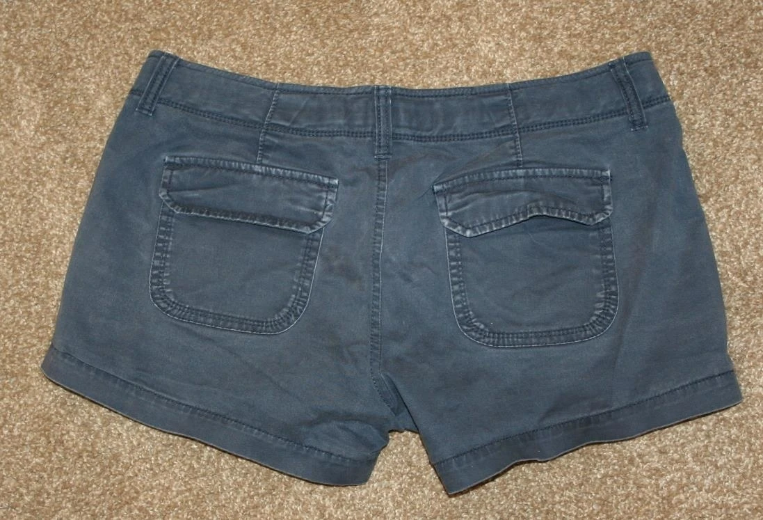 OLD NAVY Sz 6 Dark Blue Perfect 3 1/2 Shorts Waist 30 Stretch Womens (2)