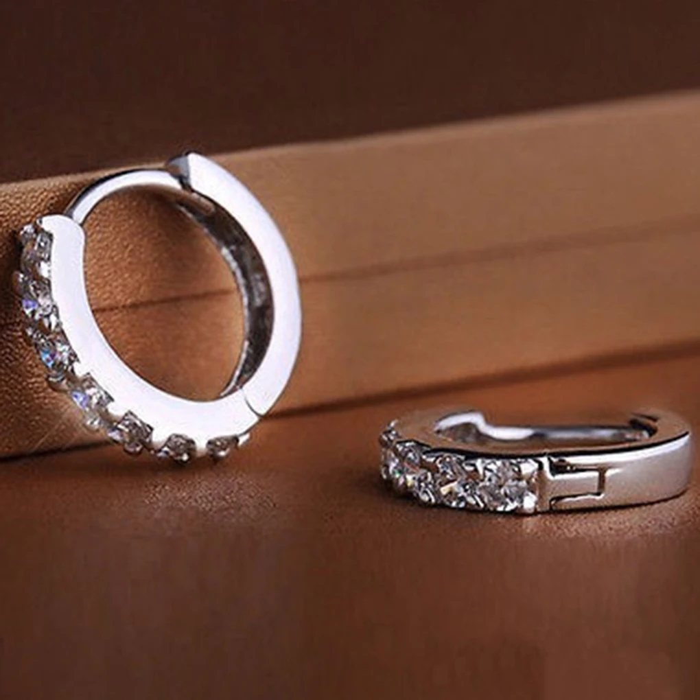 Women Single Row Full Rhinestones AAA Zircon Ear Buckles White Stud Earrings jewelry
Women Single Row Full Rhinestones AAA Zircon Ear Buckles White Stud Earrings jewelry