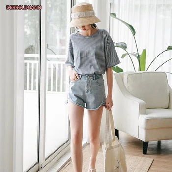 Summer High Waist Short Jeans with ribbon Zipper pocket Women Short Pants and button Denim Women
Summer High Waist Short Jeans with ribbon Zipper pocket Women Short Pants and button Denim Women
